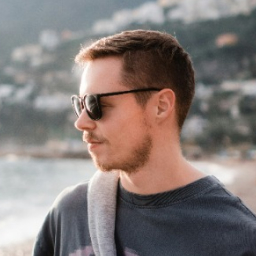 Главная Testimonial Skip 02